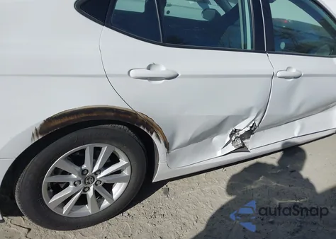 2025 Toyota Camry Le z USA, uszkodzony, nr VIN 4T1DAACK7SU541555